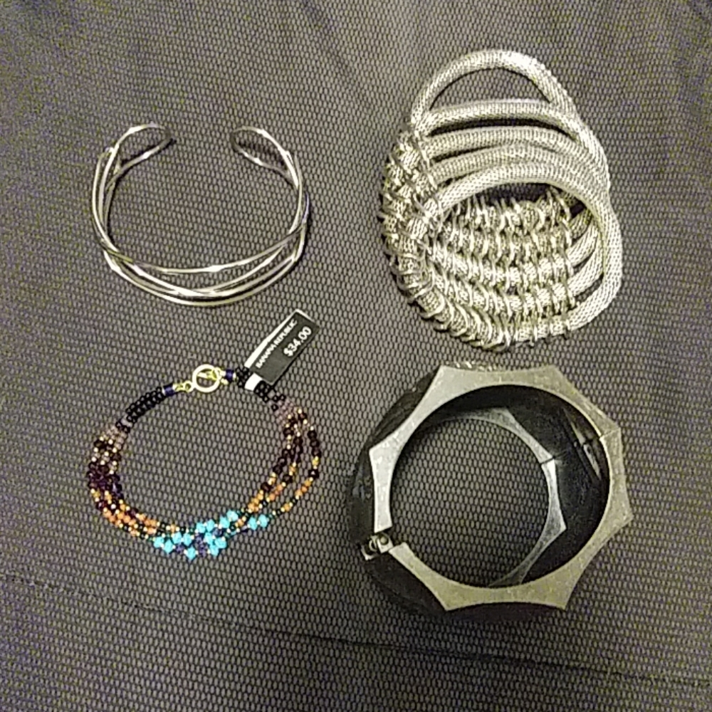 Random braclets - Picture 4 of 4